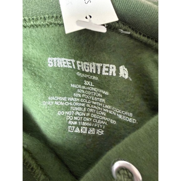 Street Fighter 3XL Hoodie Green Graphic Pullover Mens Gaming Capcom Fan - Picture 2 of 6